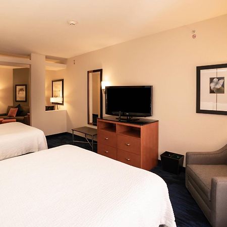 Fairfield Inn & Suites By Marriott Карни Экстерьер фото