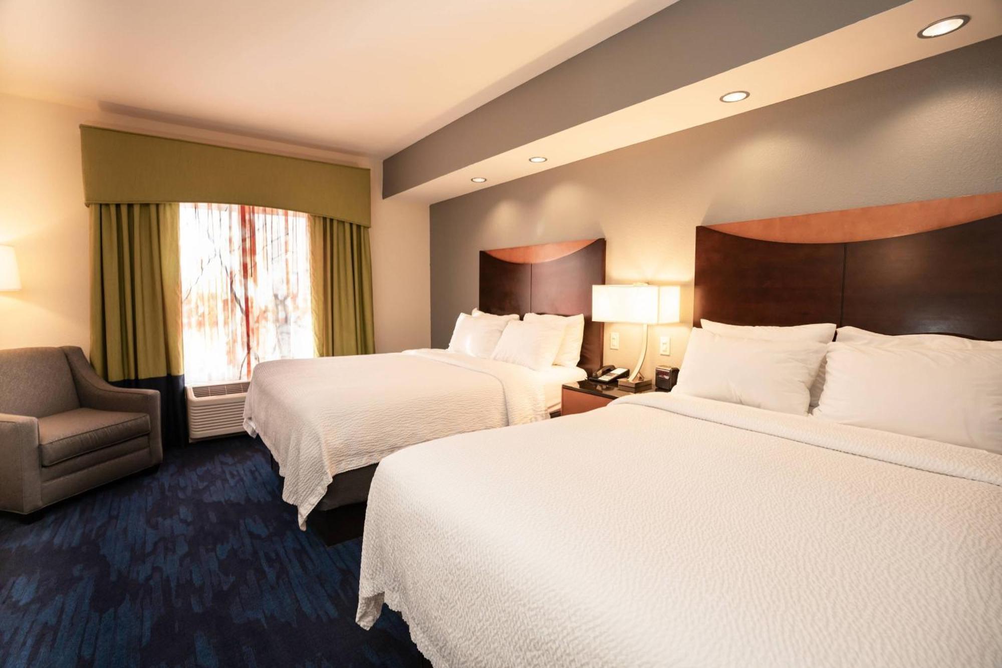 Fairfield Inn & Suites By Marriott Карни Экстерьер фото